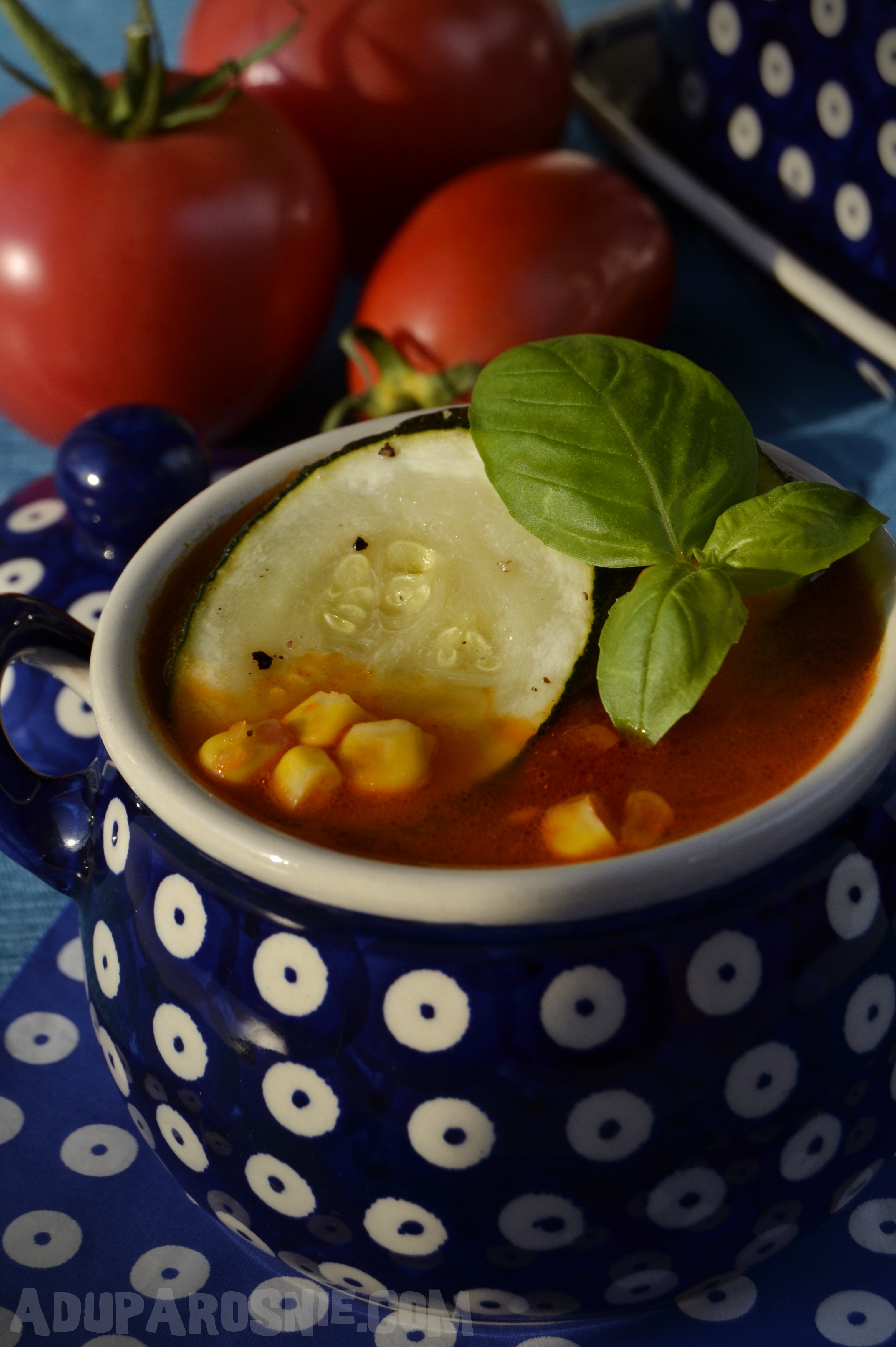 Zupa z pomidorami, pieczoną cukinią i kukurydzą (2)